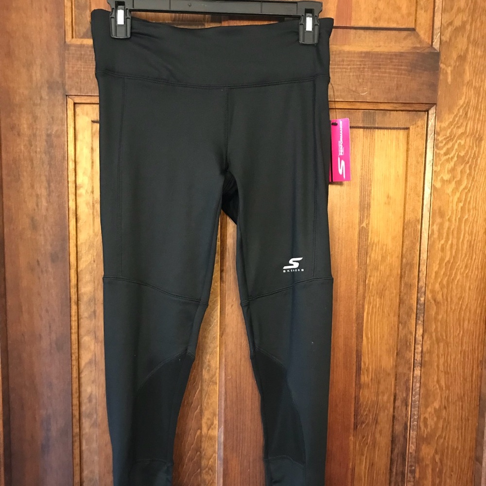 Skechers brand athletic leggings